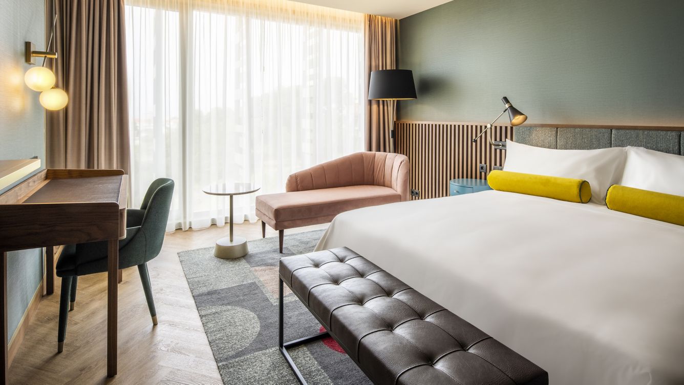 br-opobr-king-cityview-29262-00845_Wide-Hor