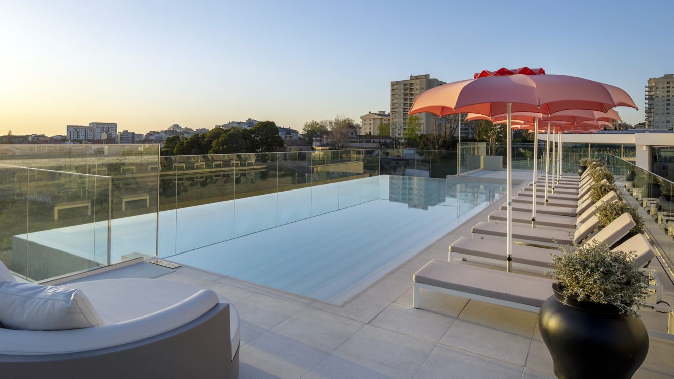 br-opobr-pool-sunset-view-24525-30237_Wide-Hor