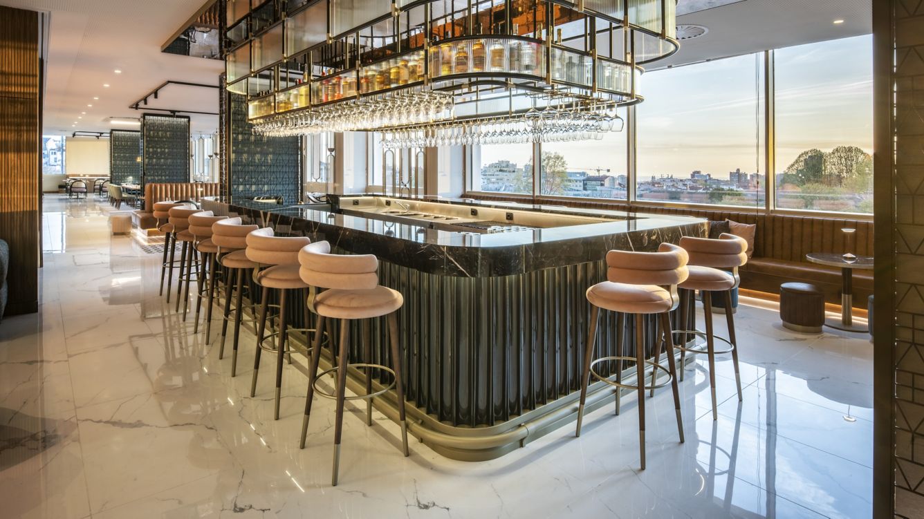 br-opobr-renaissance-bar-37377_Wide-Hor