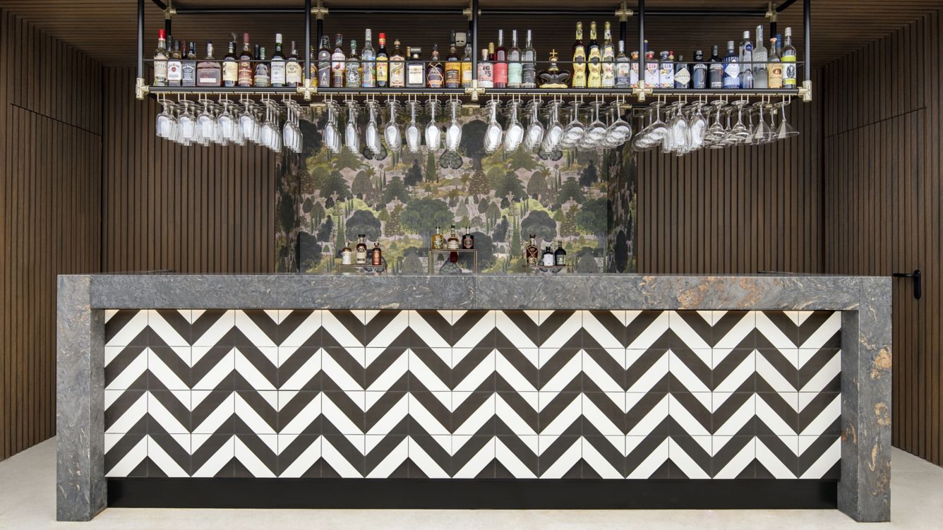 br-opobr-rooftop-sky-bar-42200_Wide-Hor