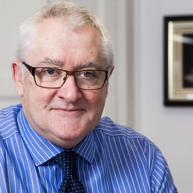 Dr. Neil Marlow Dr. Neil Marlow